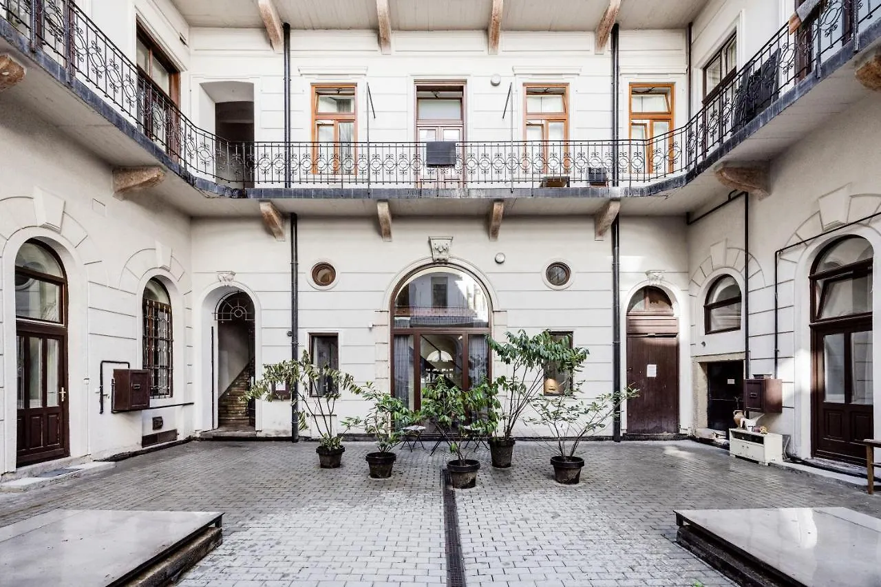 One Of A Kind, Super Central Condo With Patio Budapest